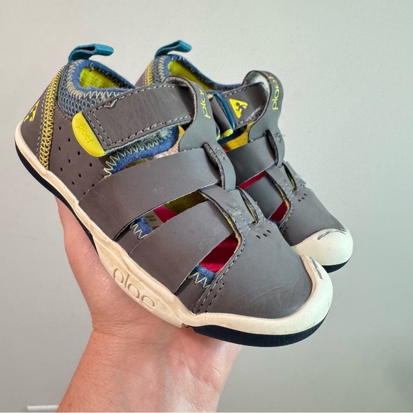 Plae Sam 2.0 Kids Fisherman Sandals in Steel Aize 9.5 - Picture 1 of 8